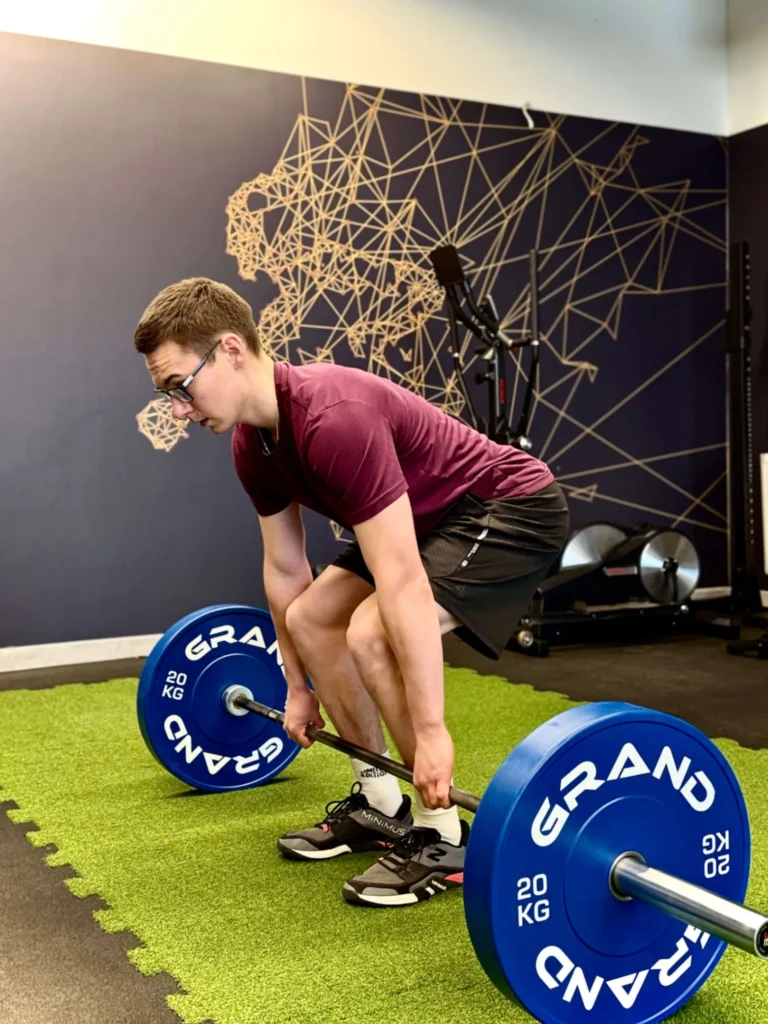 ćwiczenia w rehabilitacji ze sztangą w sporcie